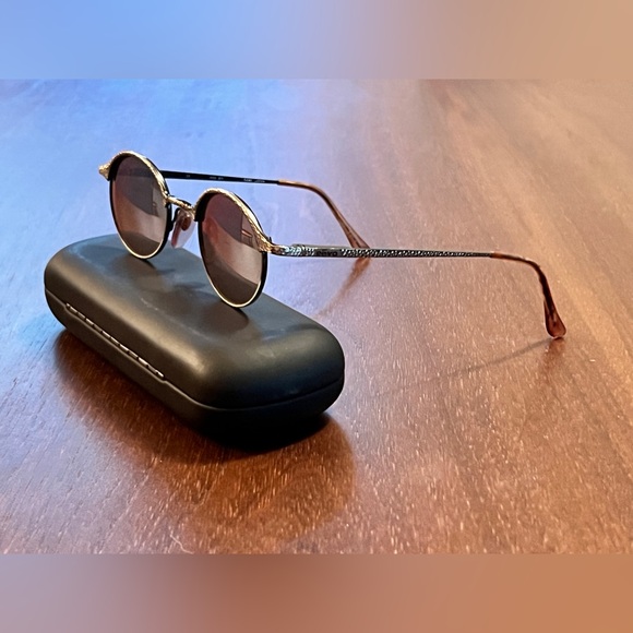 Revo 1113 054 Hammered Blue Mirror Sunglasses - Picture 1 of 2